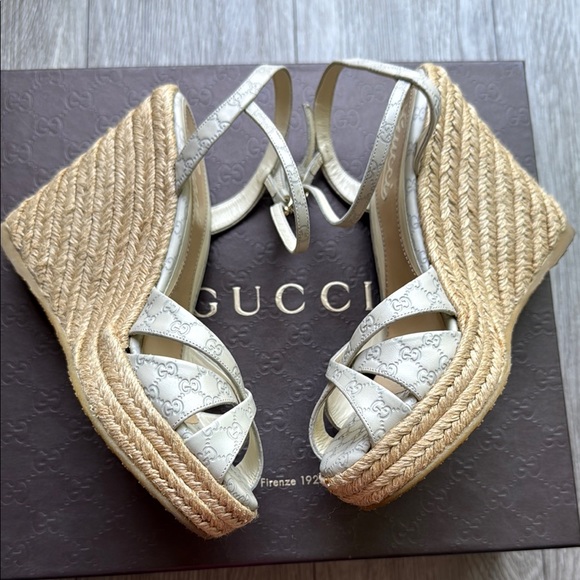 Gucci Cream Sandals with Wedge Heel and Ankle Strap - Picture 8 of 13
